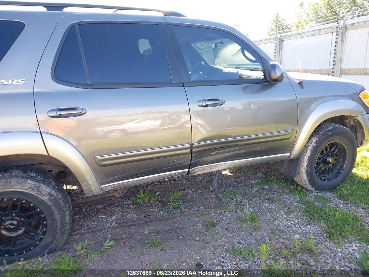2003 TOYOTA SEQUOIA thumbnail 7