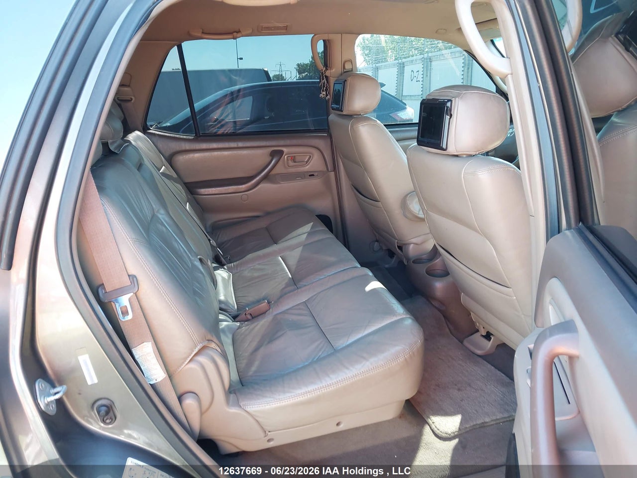 2003 TOYOTA SEQUOIA thumbnail 9