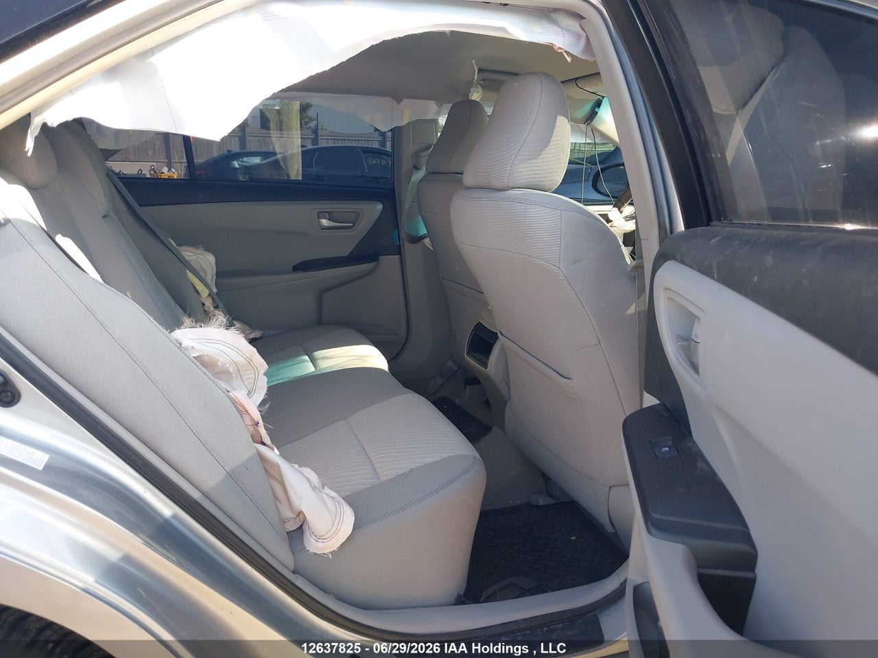 2015 TOYOTA CAMRY LE/XLE/SE/XSE thumbnail 9