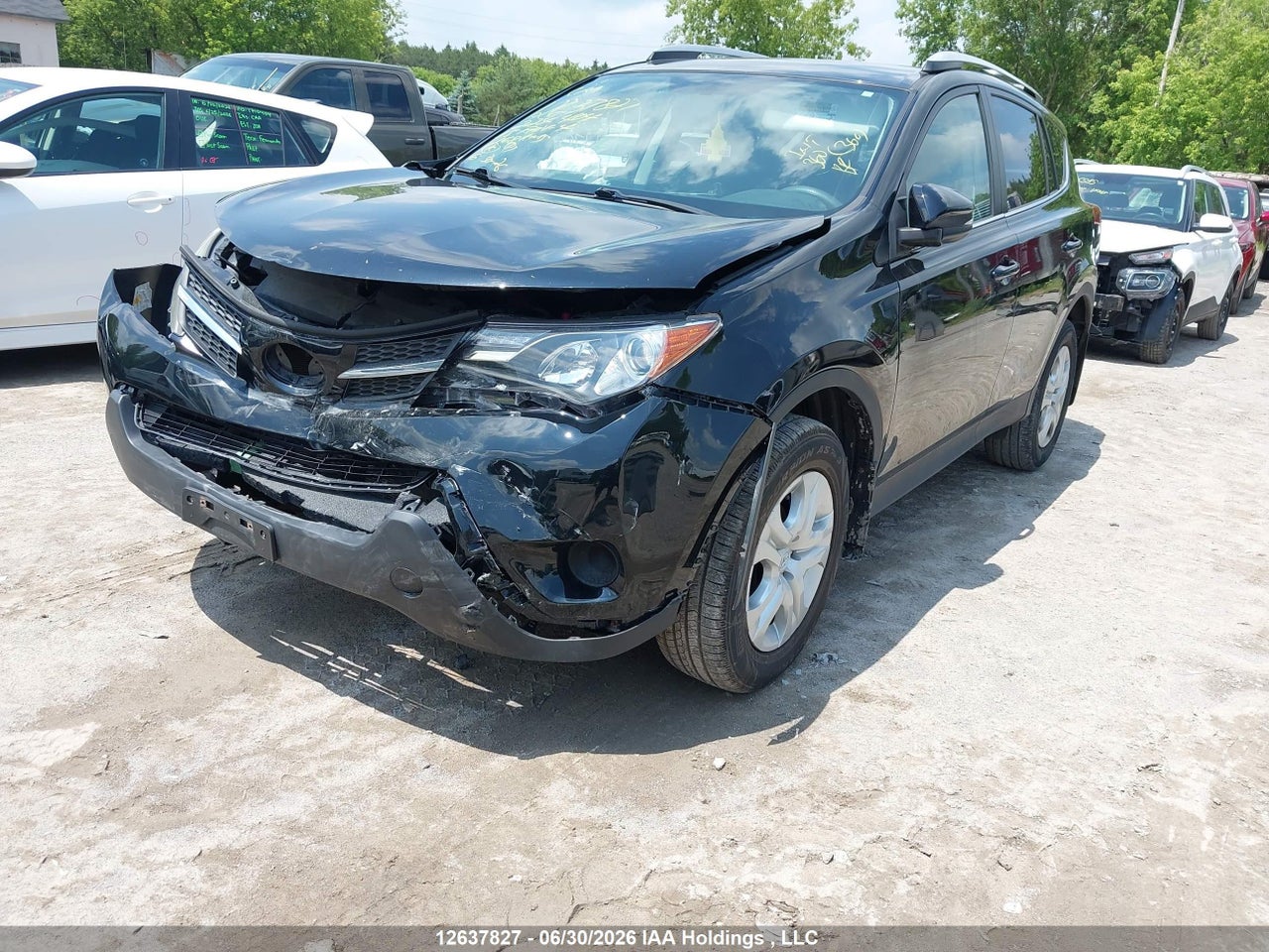 2015 TOYOTA RAV4 LE thumbnail 3