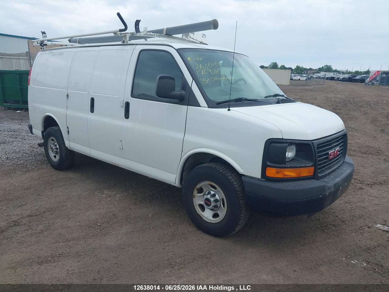 2015 GMC SAVANA G2500 thumbnail 2