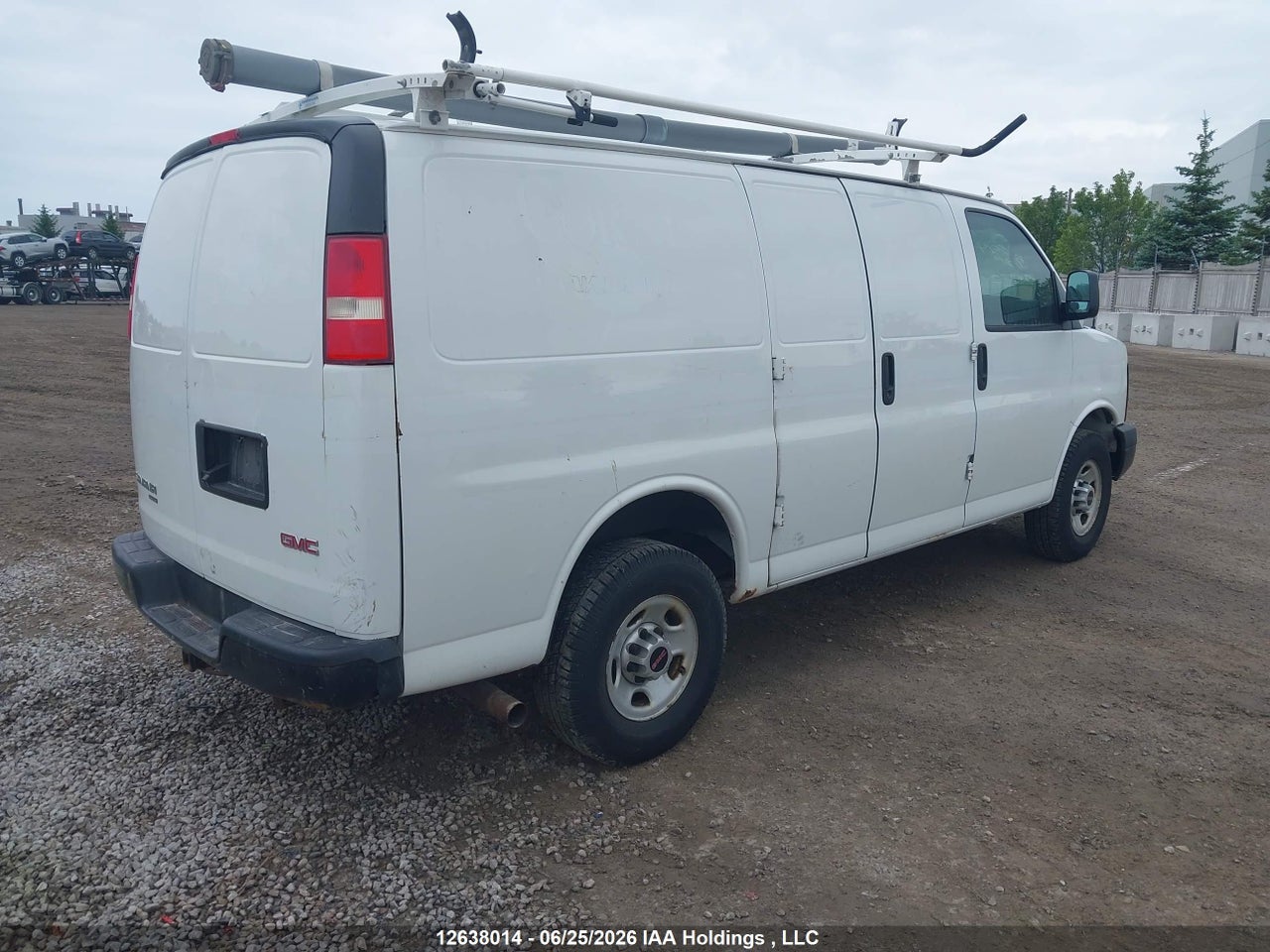 2015 GMC SAVANA G2500 thumbnail 5