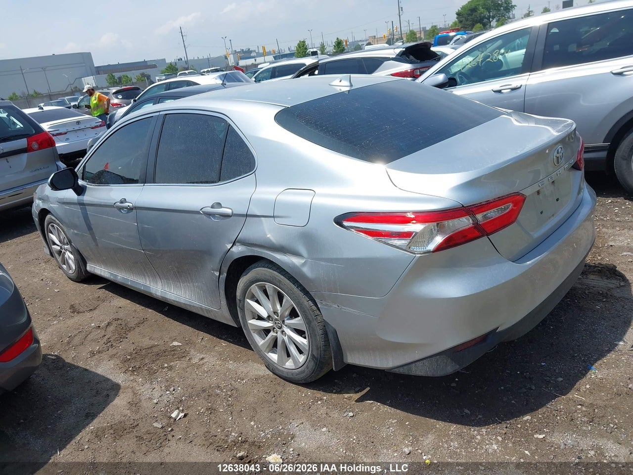 2018 TOYOTA CAMRY LE thumbnail 4