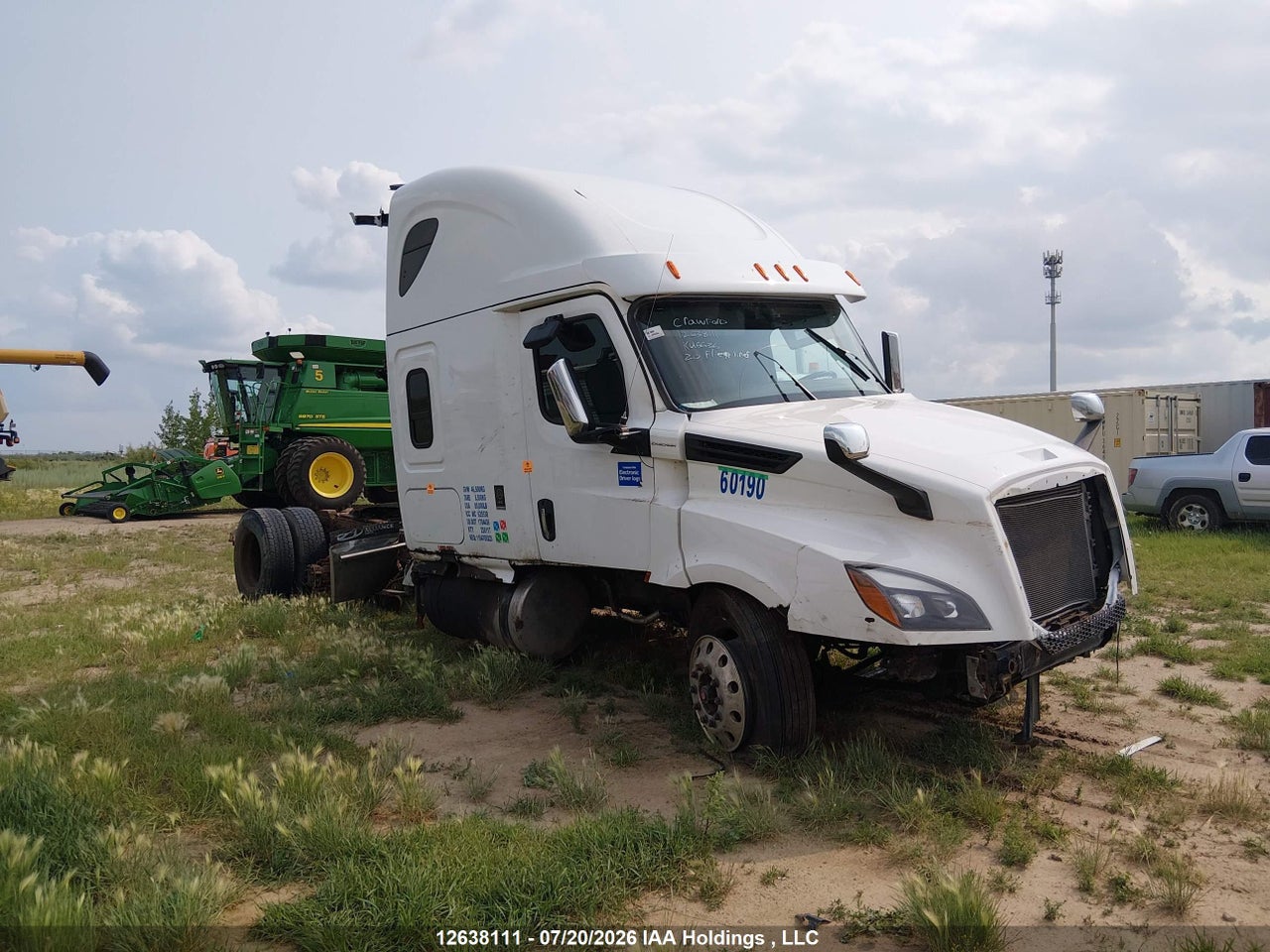 2020 FREIGHTLINER NEW CASCADIA 126 thumbnail 2