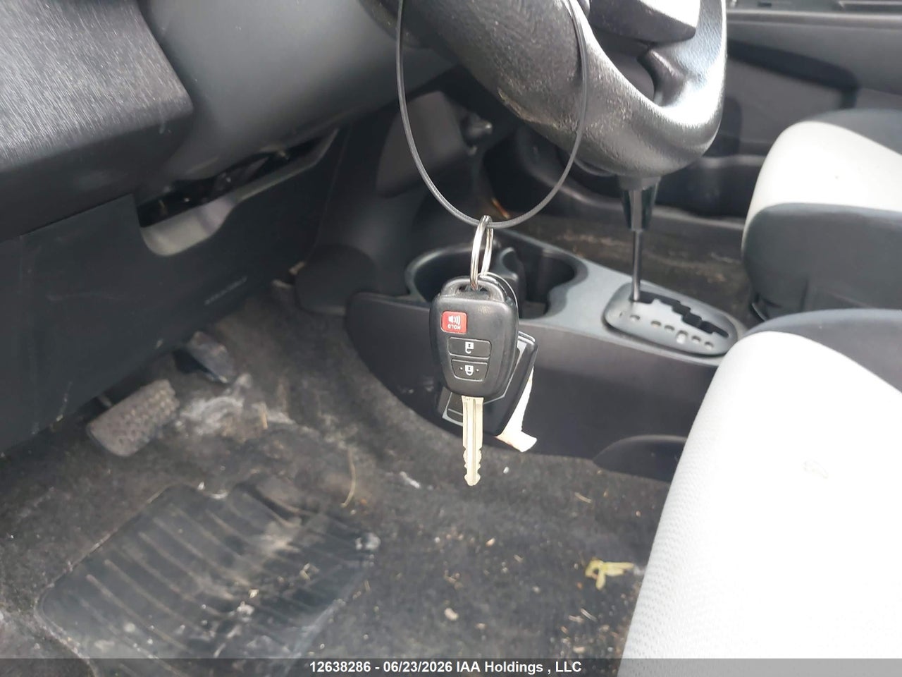 2013 TOYOTA YARIS thumbnail 12