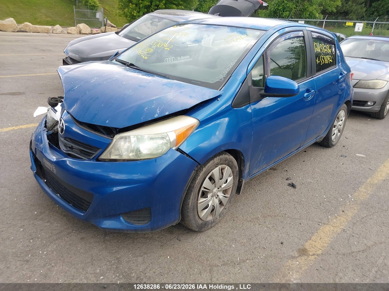 2013 TOYOTA YARIS thumbnail 3