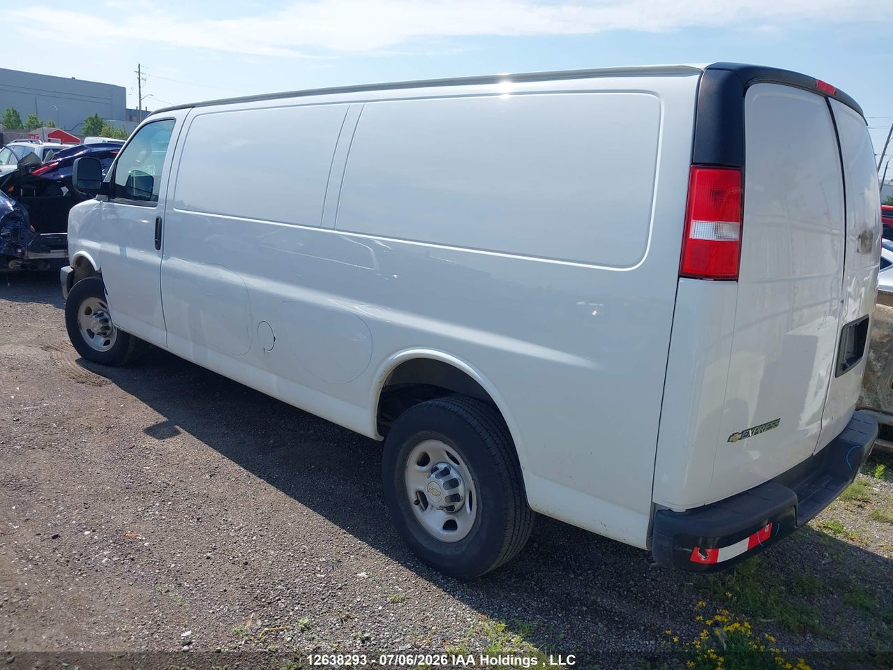 2023 CHEVROLET EXPRESS G2500 thumbnail 4