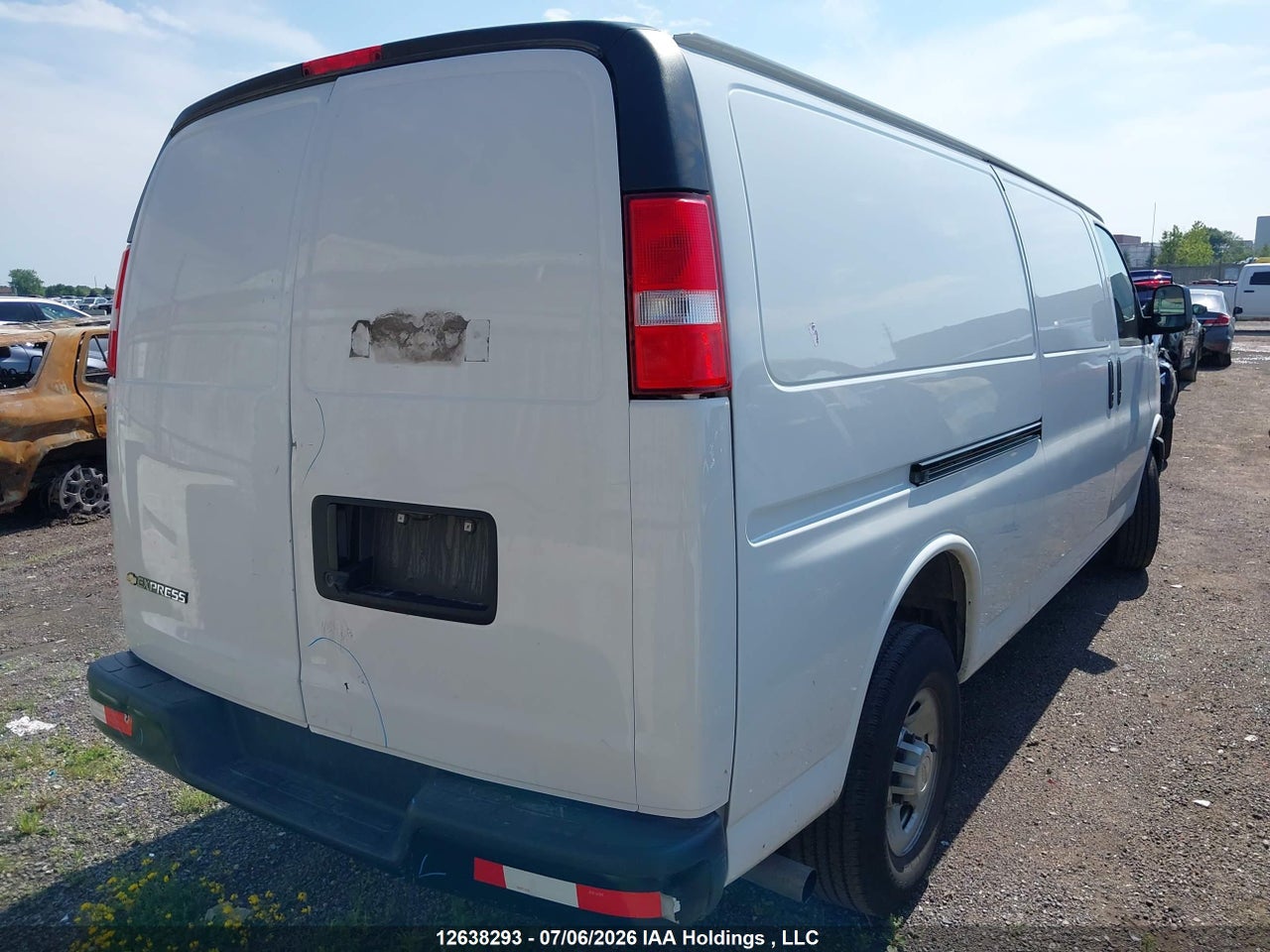 2023 CHEVROLET EXPRESS G2500 thumbnail 5