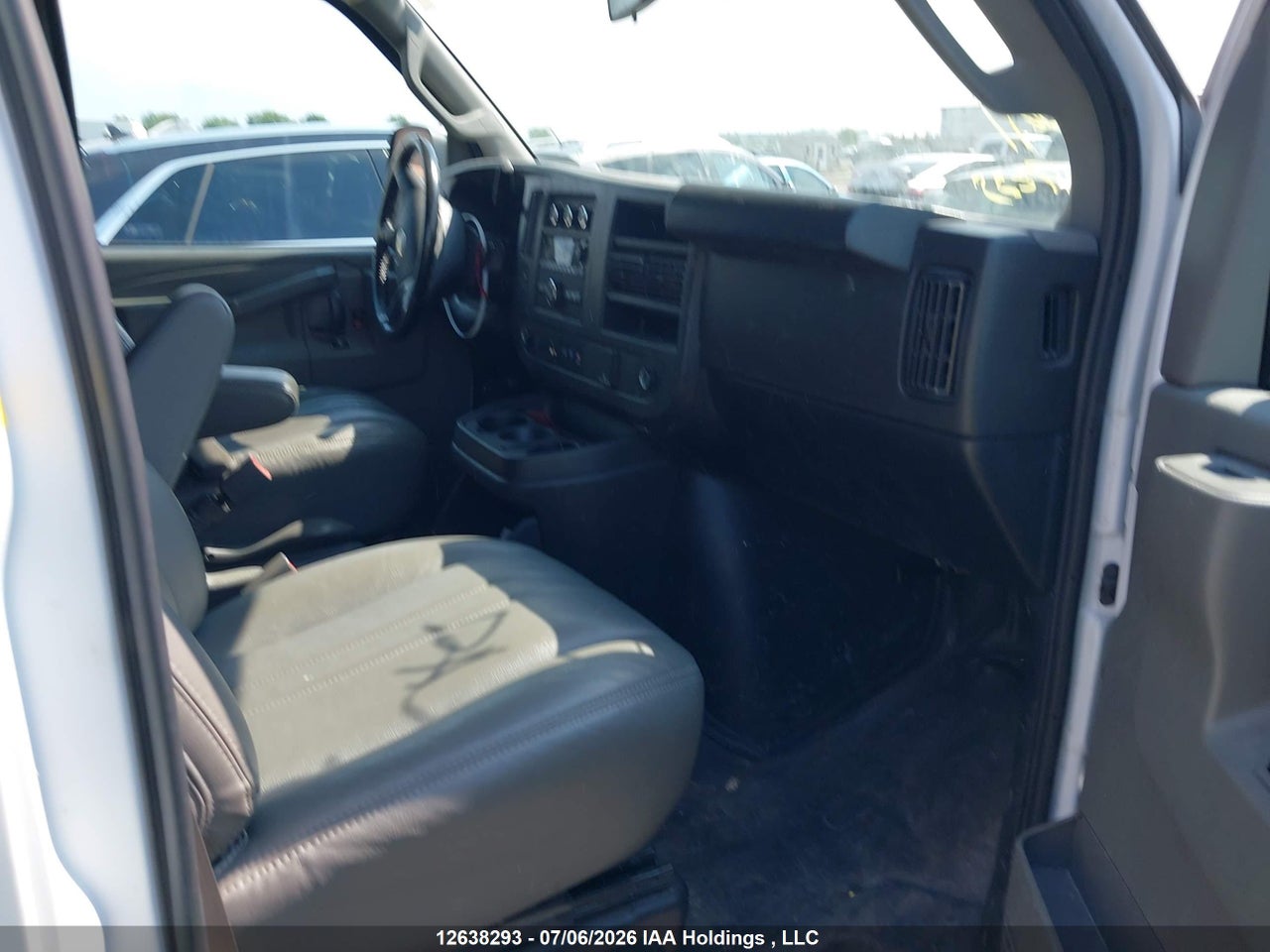 2023 CHEVROLET EXPRESS G2500 thumbnail 6