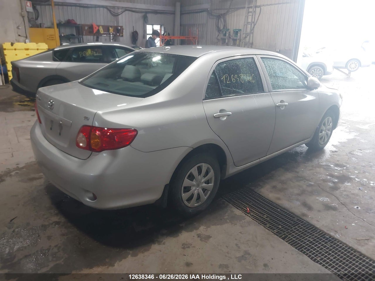 2010 TOYOTA COROLLA thumbnail 5