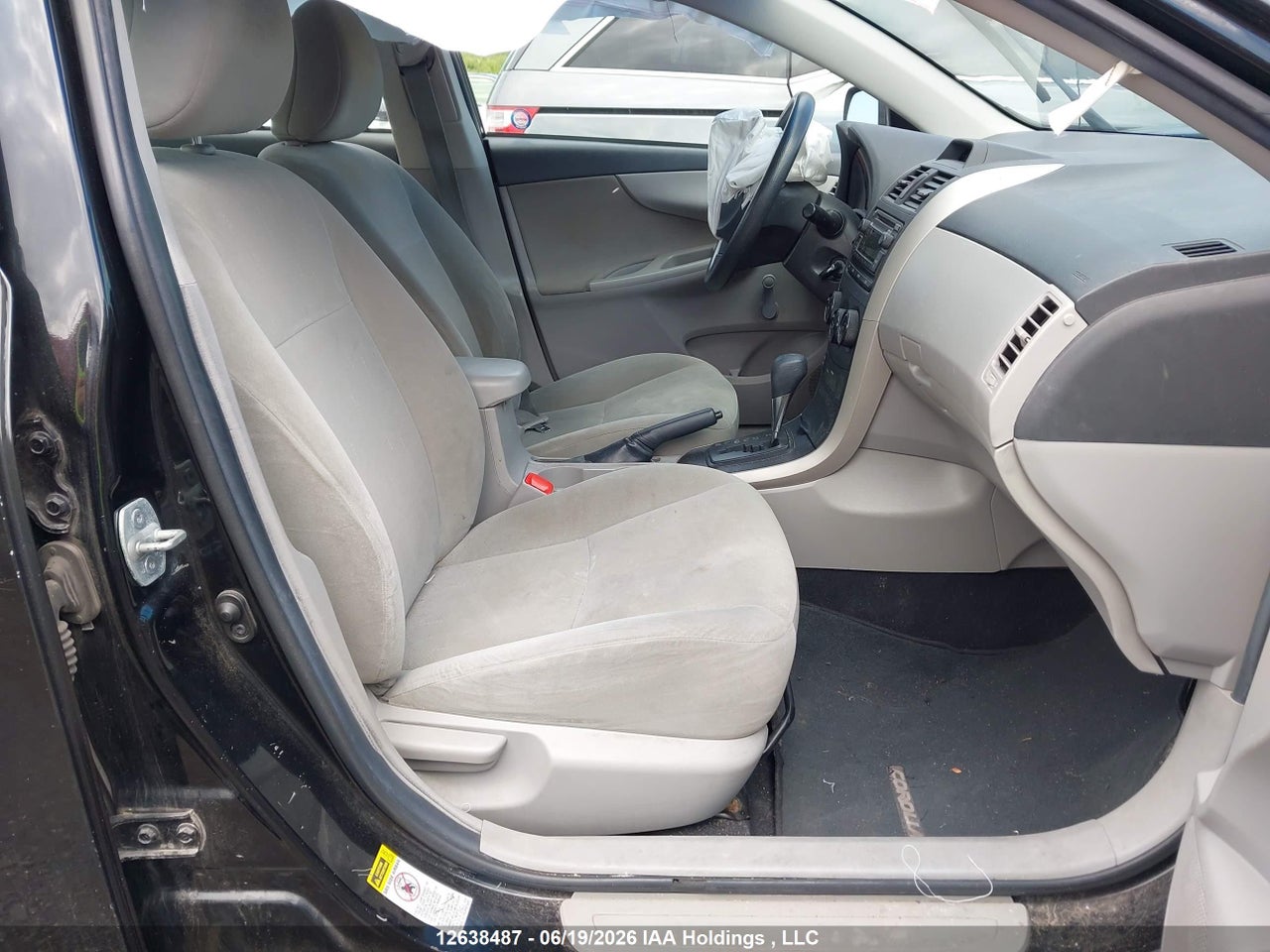2013 TOYOTA COROLLA S/LE thumbnail 6
