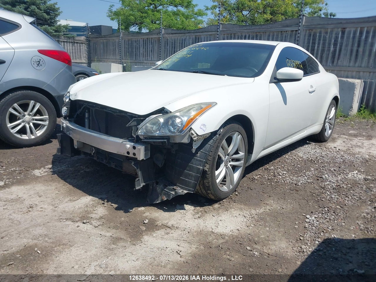 2009 INFINITI G37 thumbnail 3