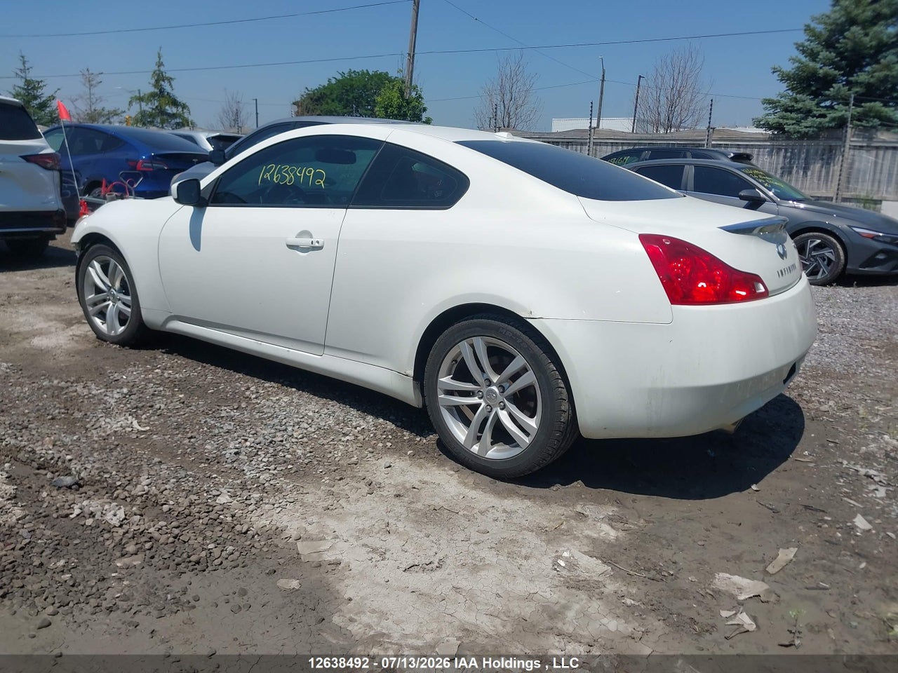 2009 INFINITI G37 thumbnail 4