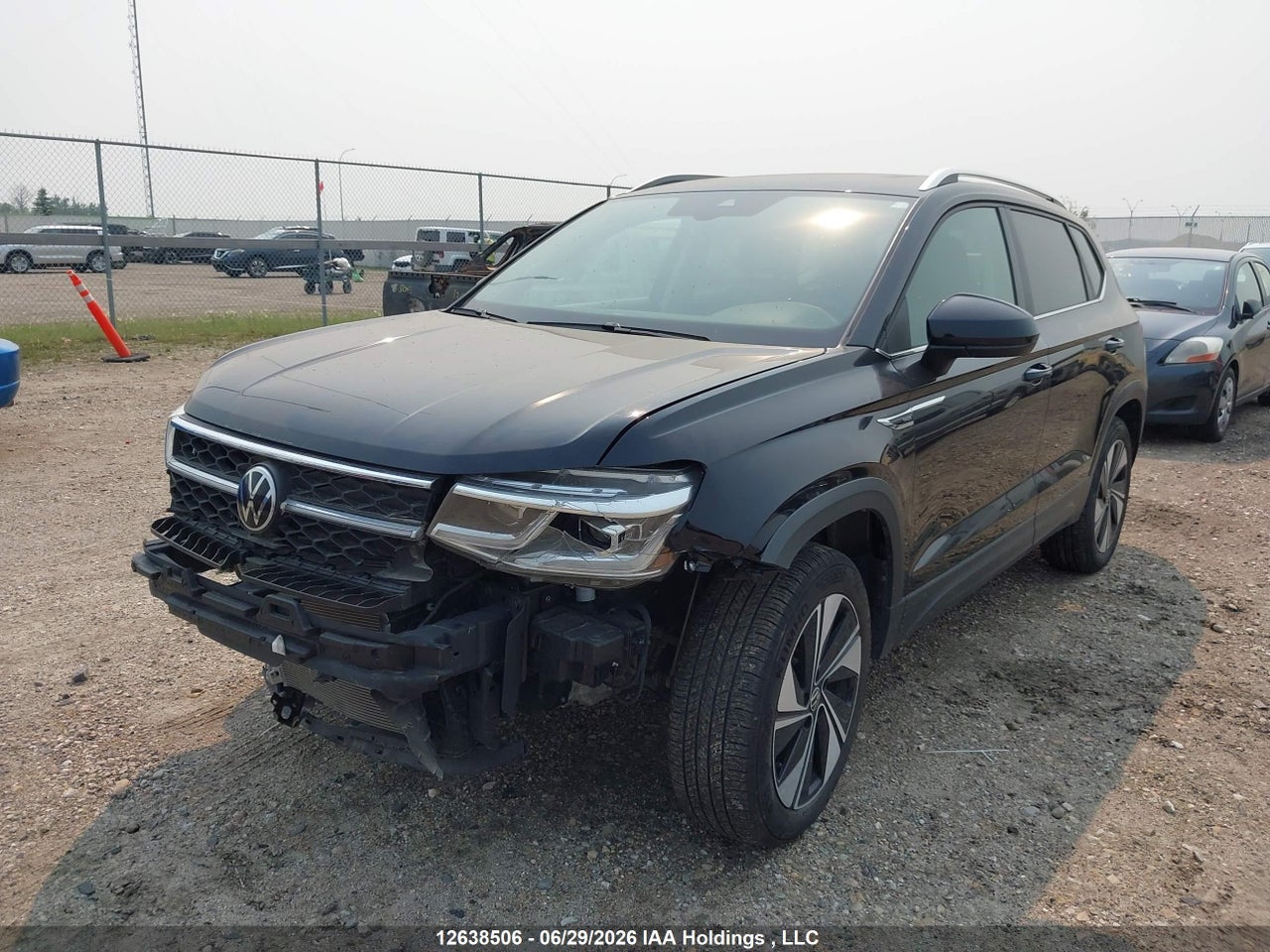 2024 VOLKSWAGEN TAOS SEL thumbnail 3