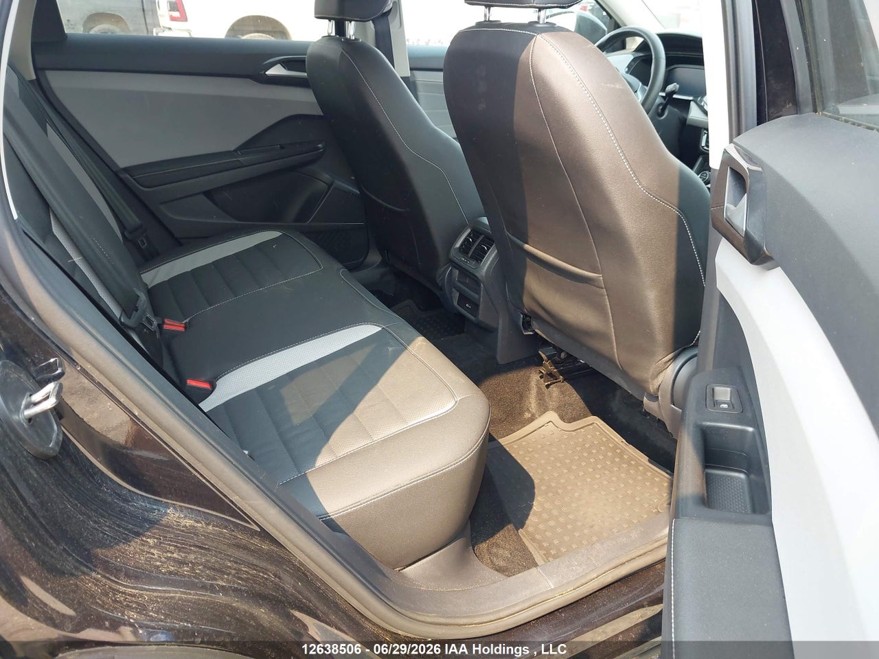 2024 VOLKSWAGEN TAOS SEL thumbnail 9