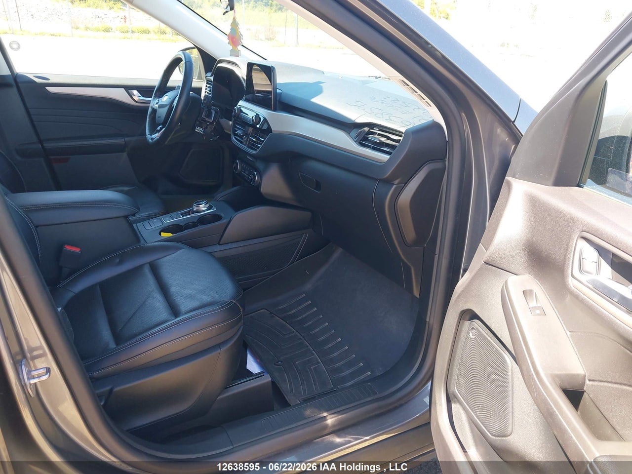 2021 FORD ESCAPE SEL HYBRID thumbnail 6