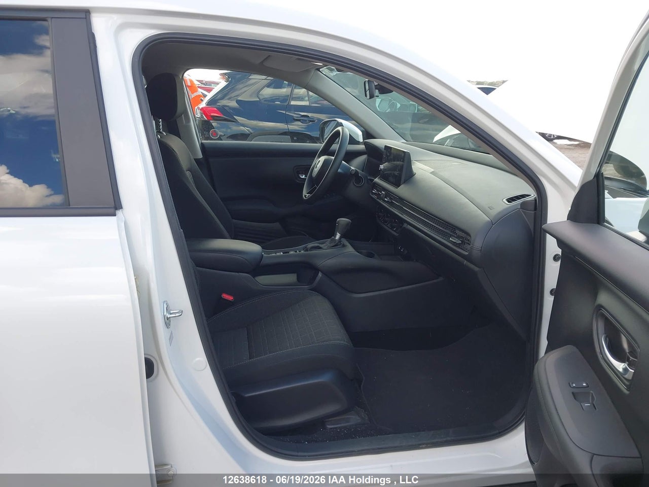 2026 HONDA HR-V LX thumbnail 6