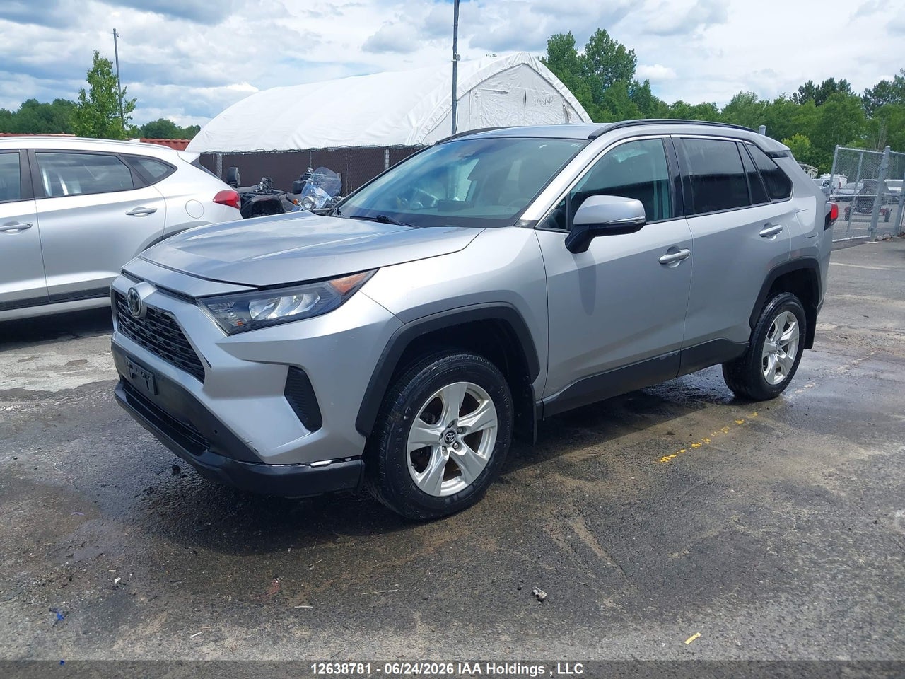 2019 TOYOTA RAV4 LE thumbnail 3