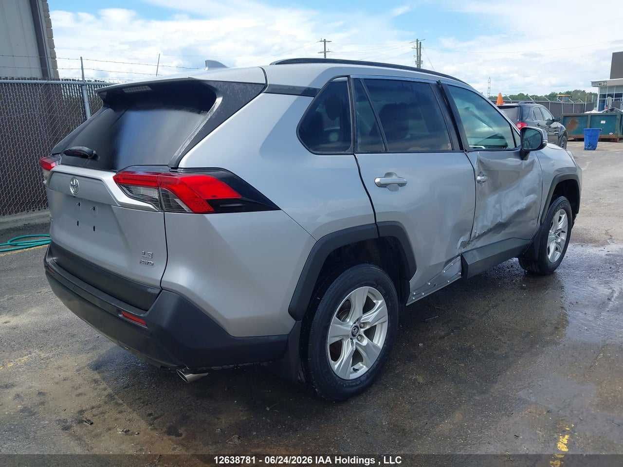 2019 TOYOTA RAV4 LE thumbnail 5