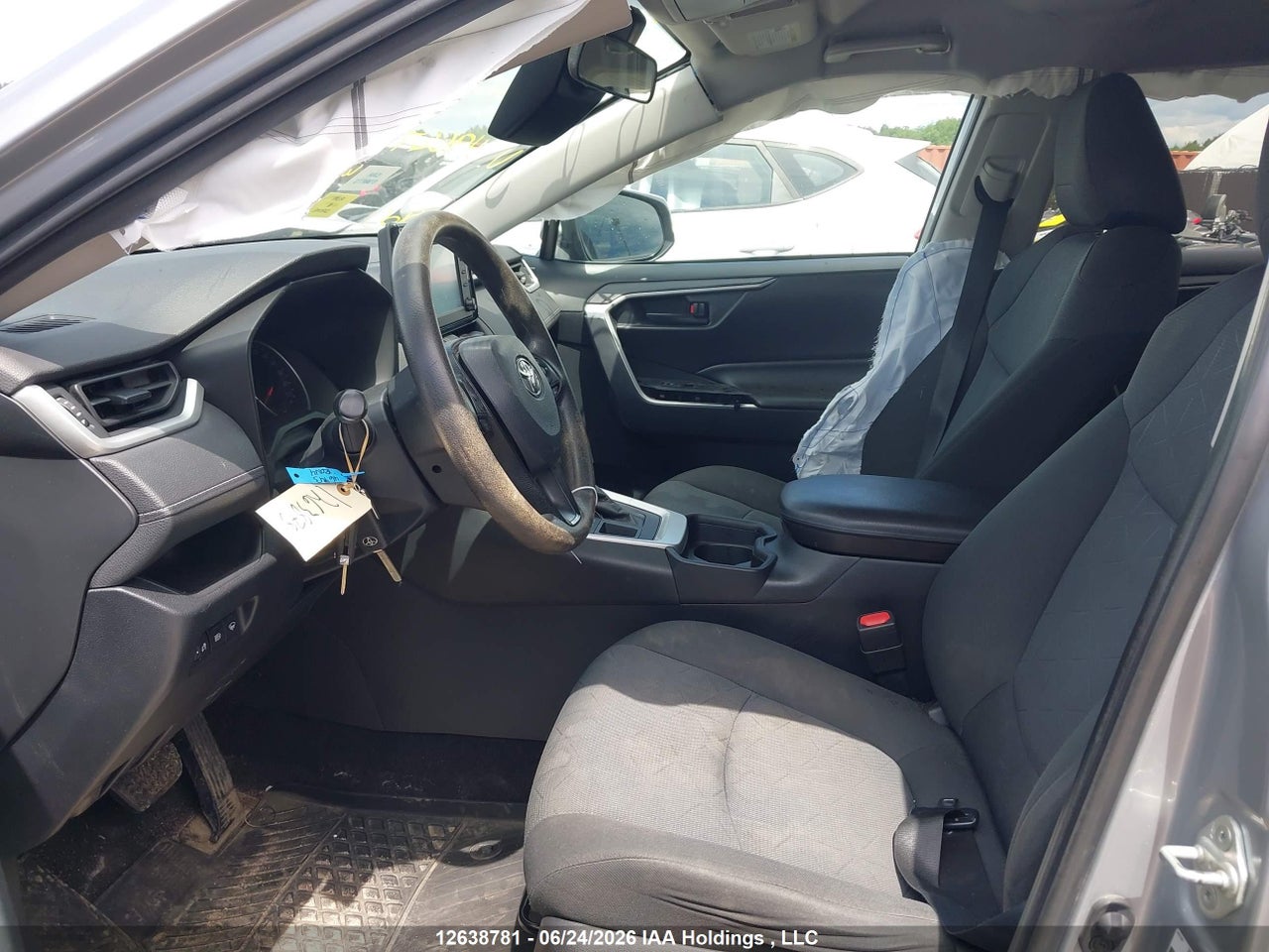 2019 TOYOTA RAV4 LE thumbnail 6