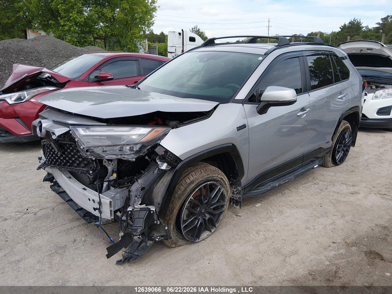 2024 TOYOTA RAV4 PRIME XSE thumbnail 3