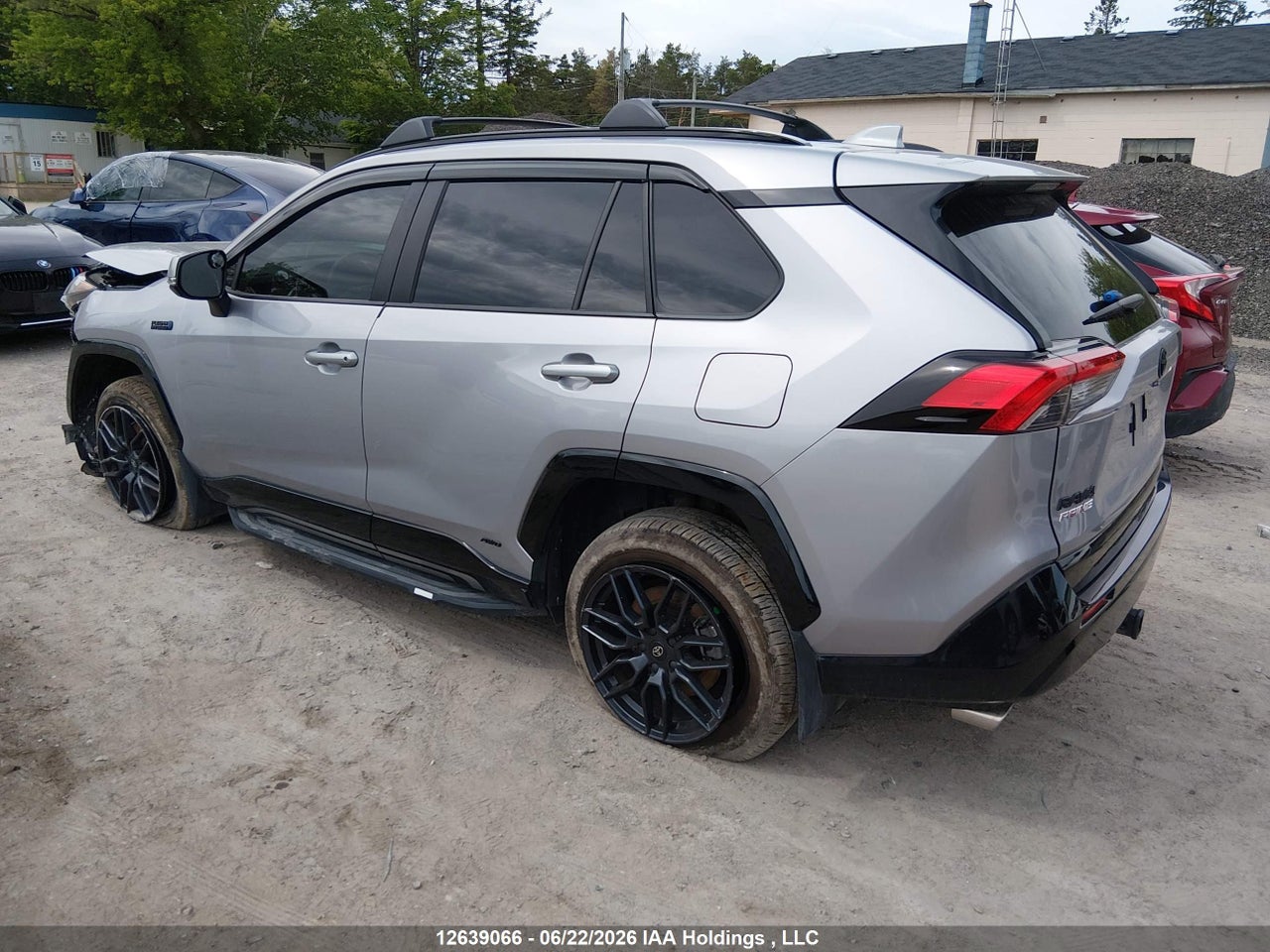 2024 TOYOTA RAV4 PRIME XSE thumbnail 4