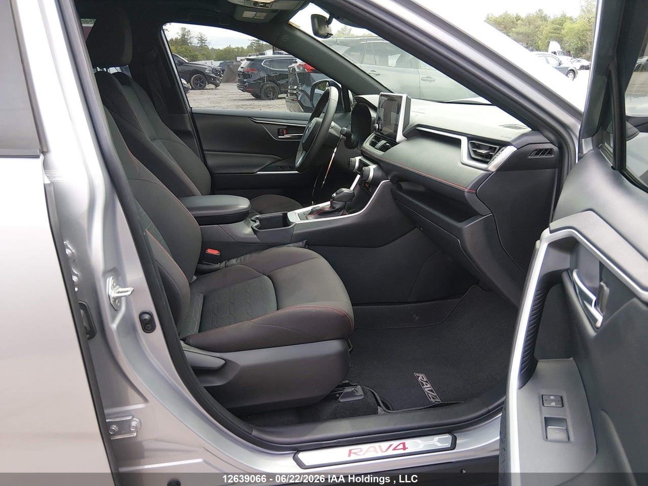 2024 TOYOTA RAV4 PRIME XSE thumbnail 6