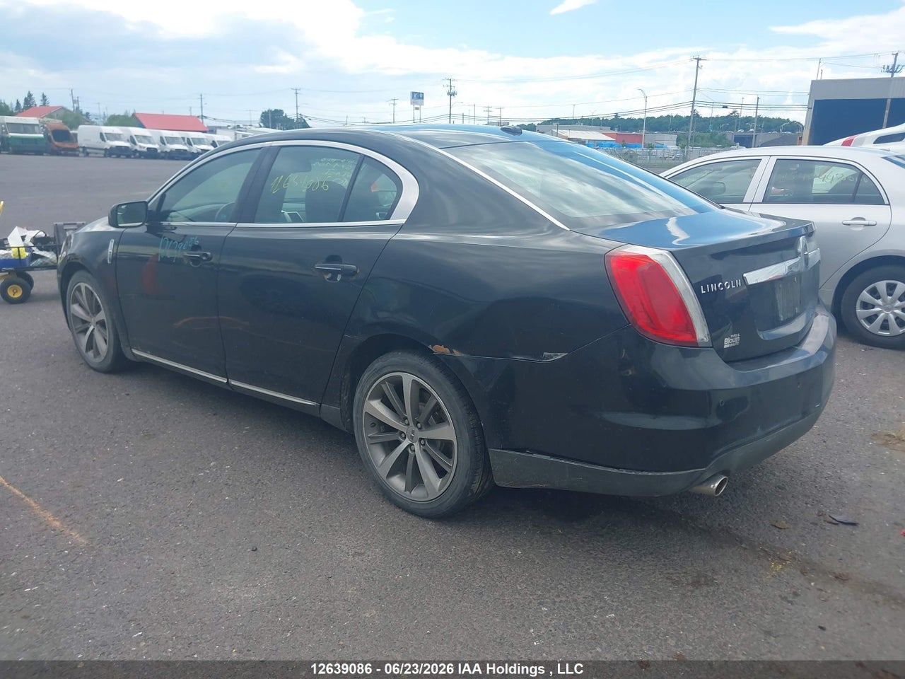2011 LINCOLN MKS thumbnail 4