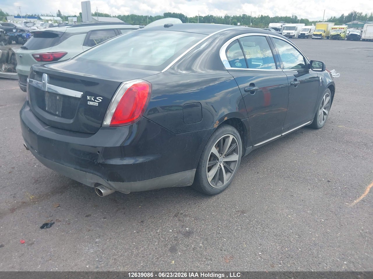 2011 LINCOLN MKS thumbnail 5