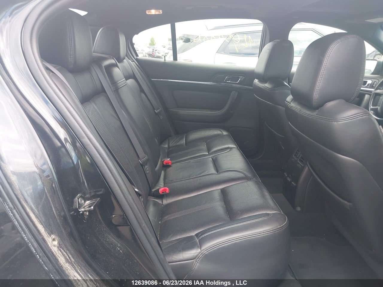 2011 LINCOLN MKS thumbnail 9