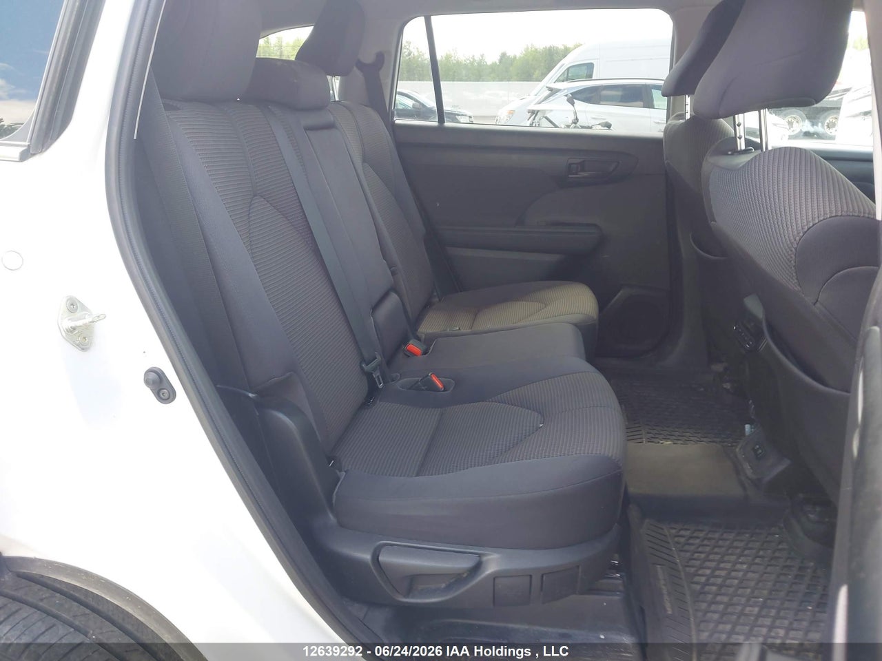 2020 TOYOTA HIGHLANDER LE thumbnail 9