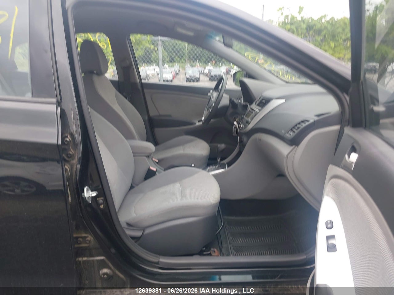 2012 HYUNDAI ACCENT GL thumbnail 6