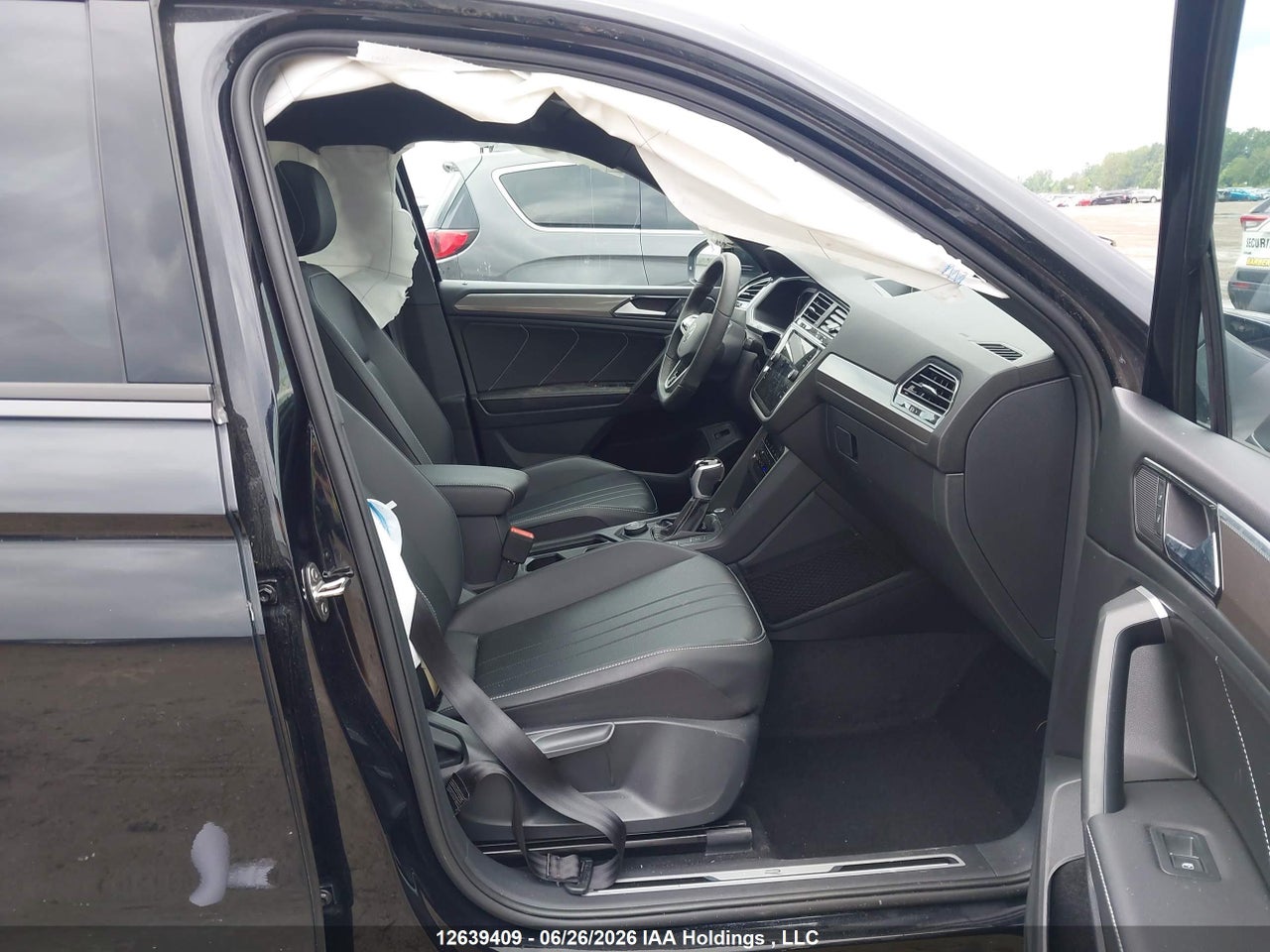 2024 VOLKSWAGEN TIGUAN thumbnail 6
