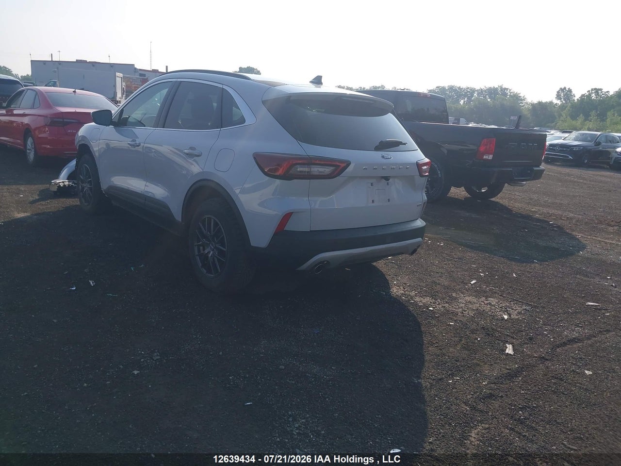 2025 FORD ESCAPE PHEV thumbnail 4