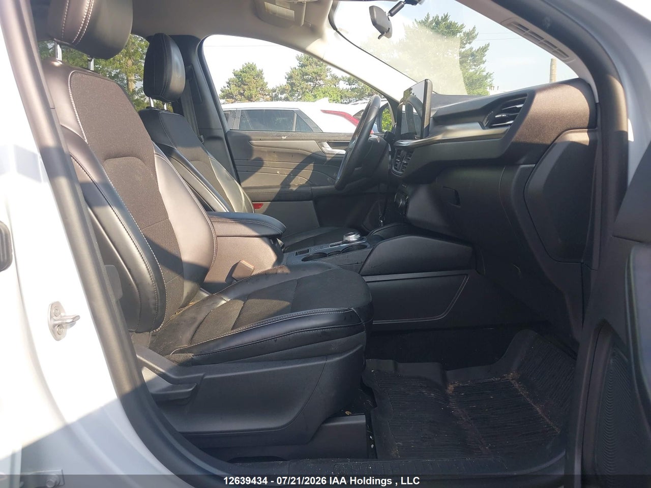 2025 FORD ESCAPE PHEV thumbnail 6