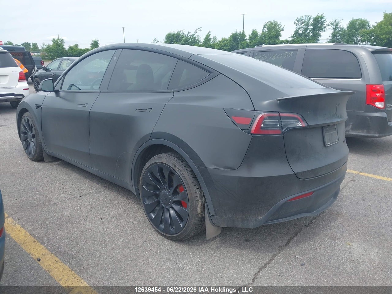 2022 TESLA MODEL Y PERFORMANCE thumbnail 4