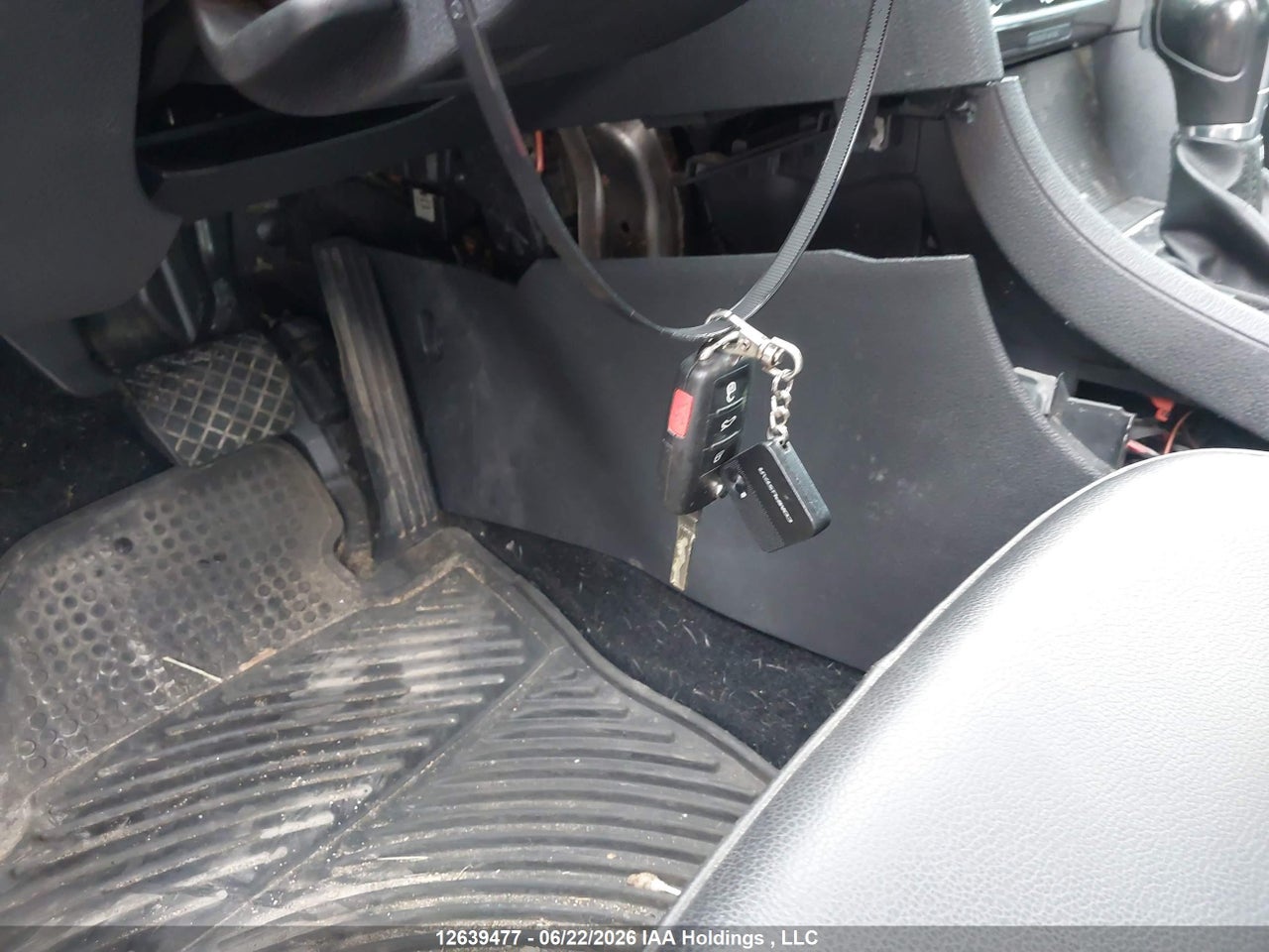 2013 VOLKSWAGEN PASSAT SE thumbnail 12