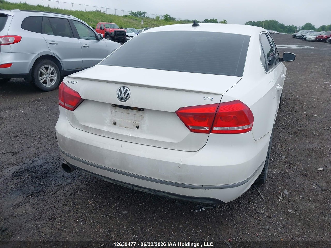 2013 VOLKSWAGEN PASSAT SE thumbnail 5