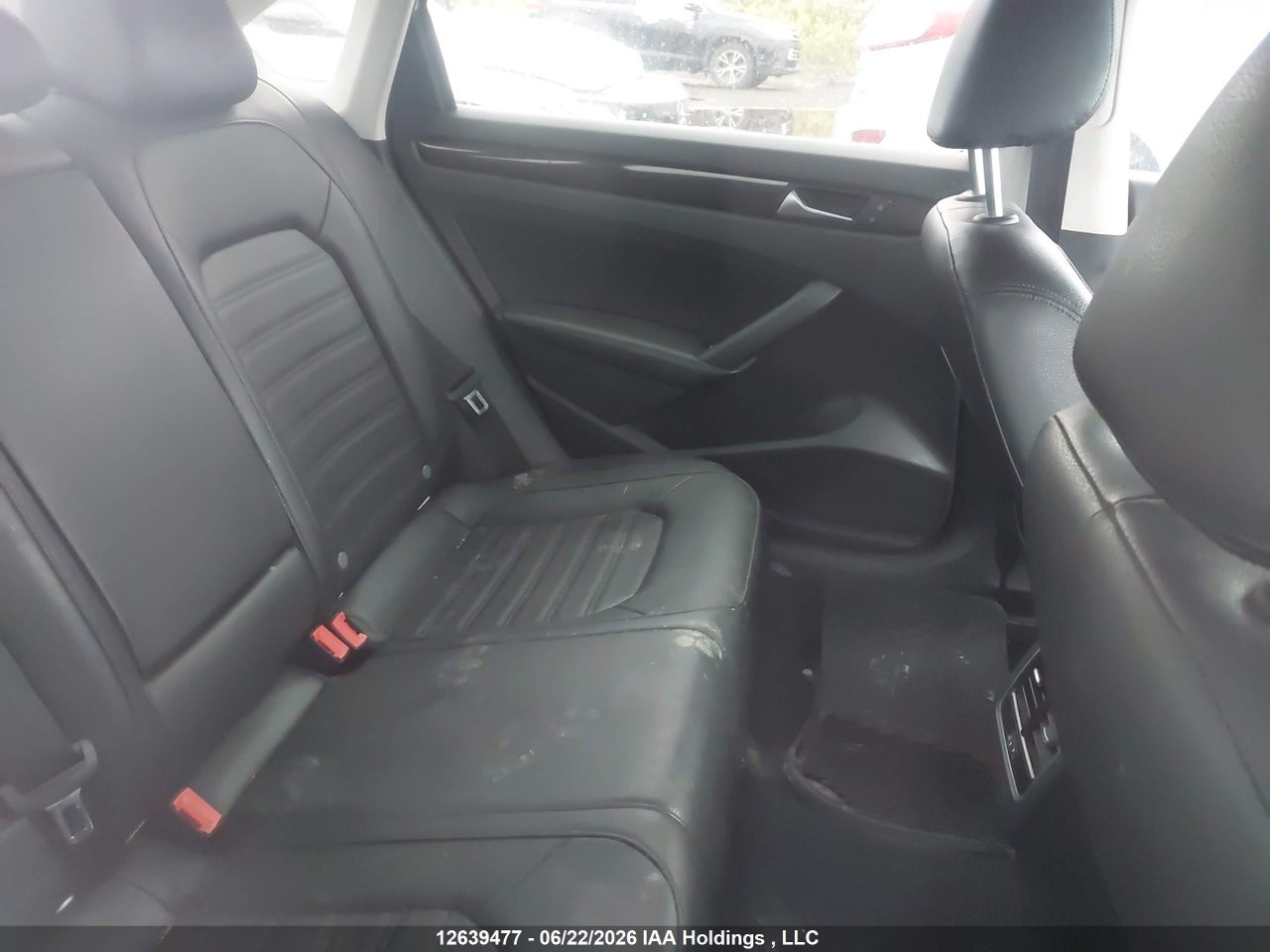 2013 VOLKSWAGEN PASSAT SE thumbnail 9