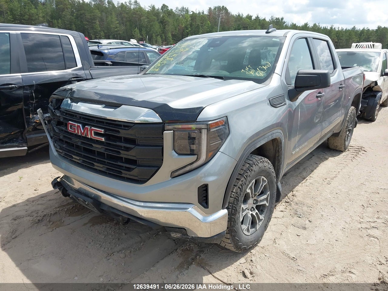 2024 GMC SIERRA K1500 thumbnail 3