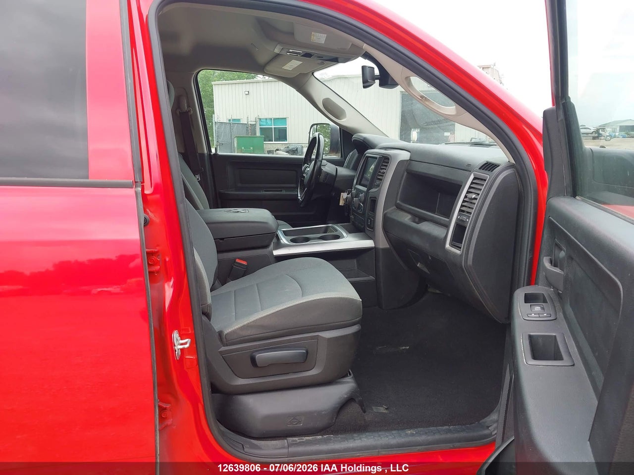 2021 RAM 1500 CLASSIC TRADESMAN thumbnail 6