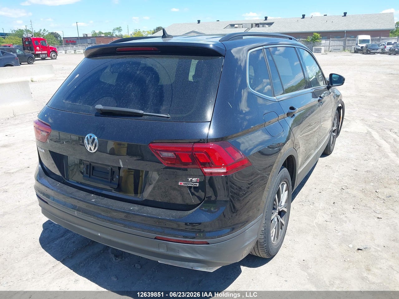 2018 VOLKSWAGEN TIGUAN SE/SEL thumbnail 5
