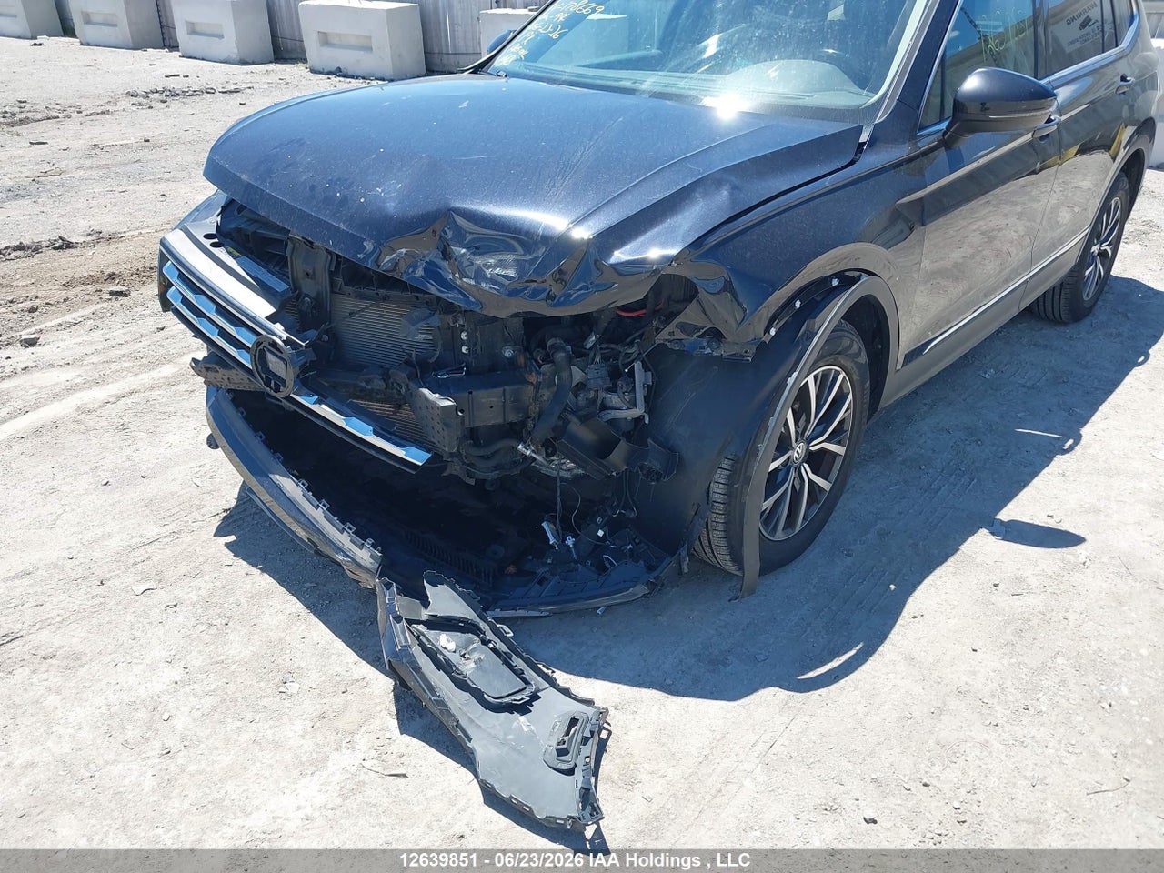 2018 VOLKSWAGEN TIGUAN SE/SEL thumbnail 7