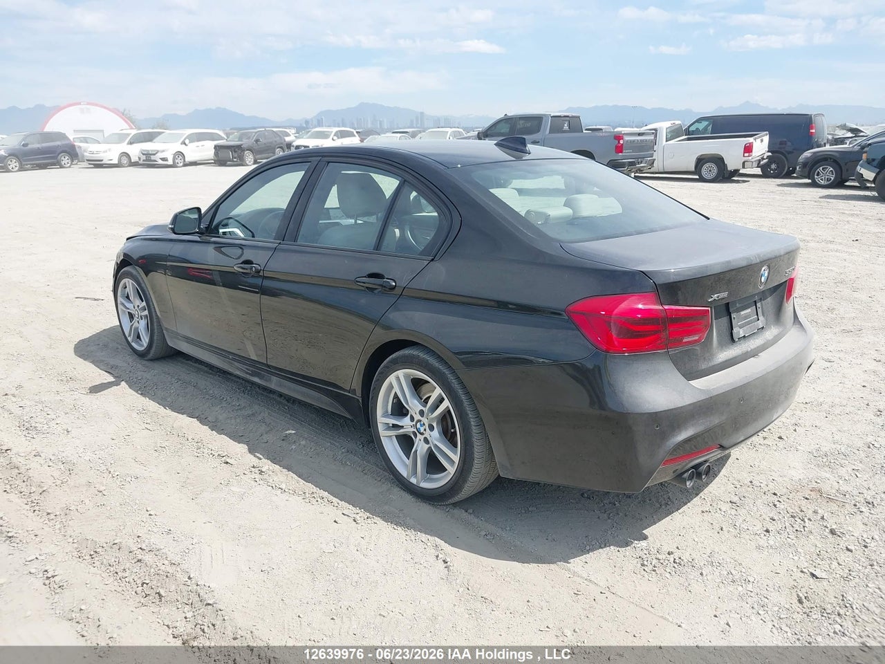 2018 BMW 330 XI thumbnail 4