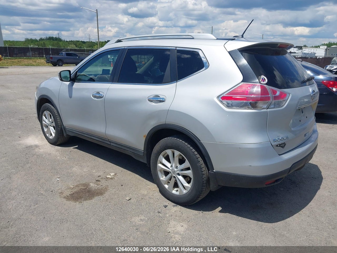 2015 NISSAN ROGUE S/SL/SV thumbnail 4