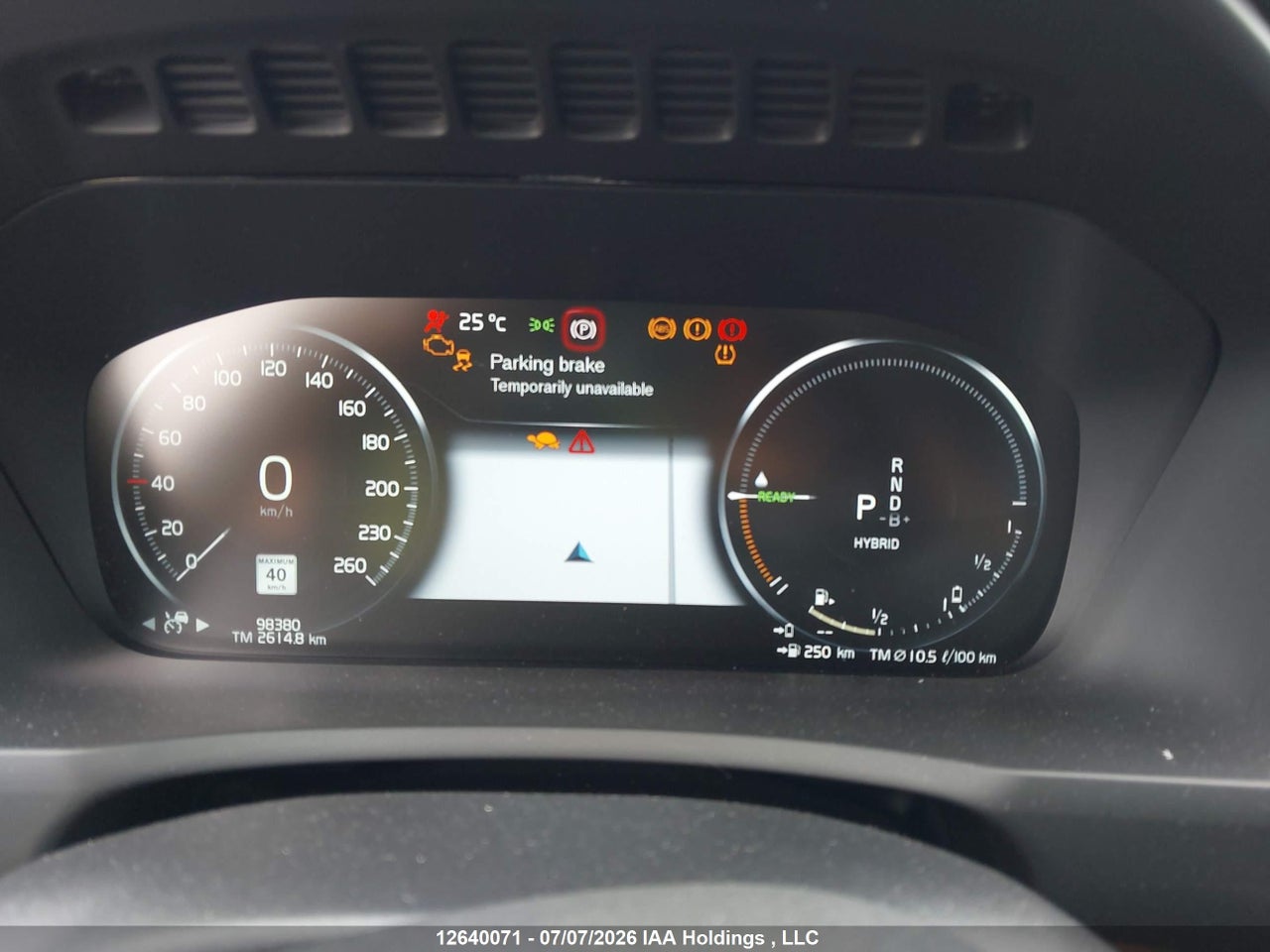 2021 VOLVO XC90 T8 thumbnail 8