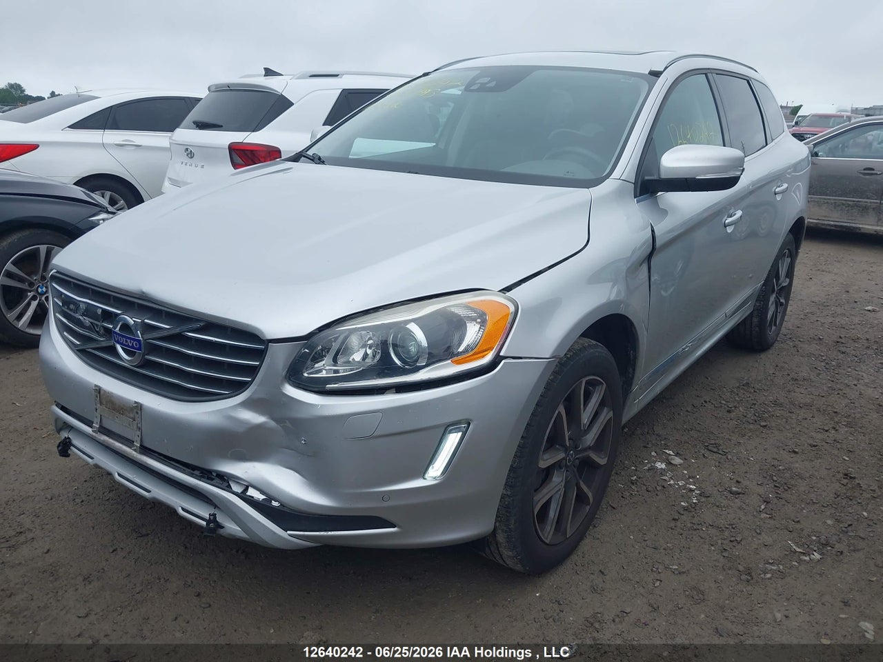 2016 VOLVO XC60 T5 thumbnail 3