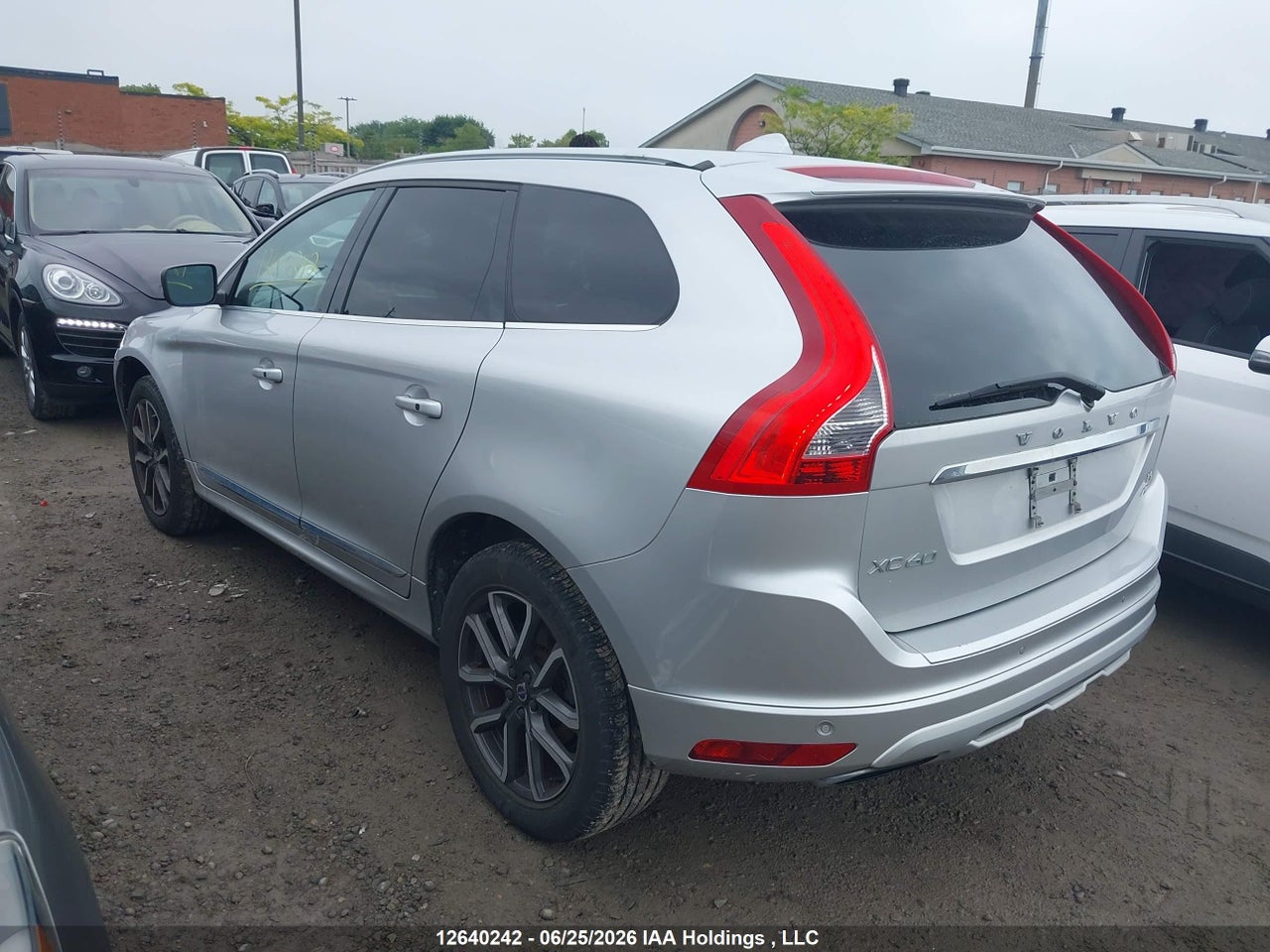 2016 VOLVO XC60 T5 thumbnail 4