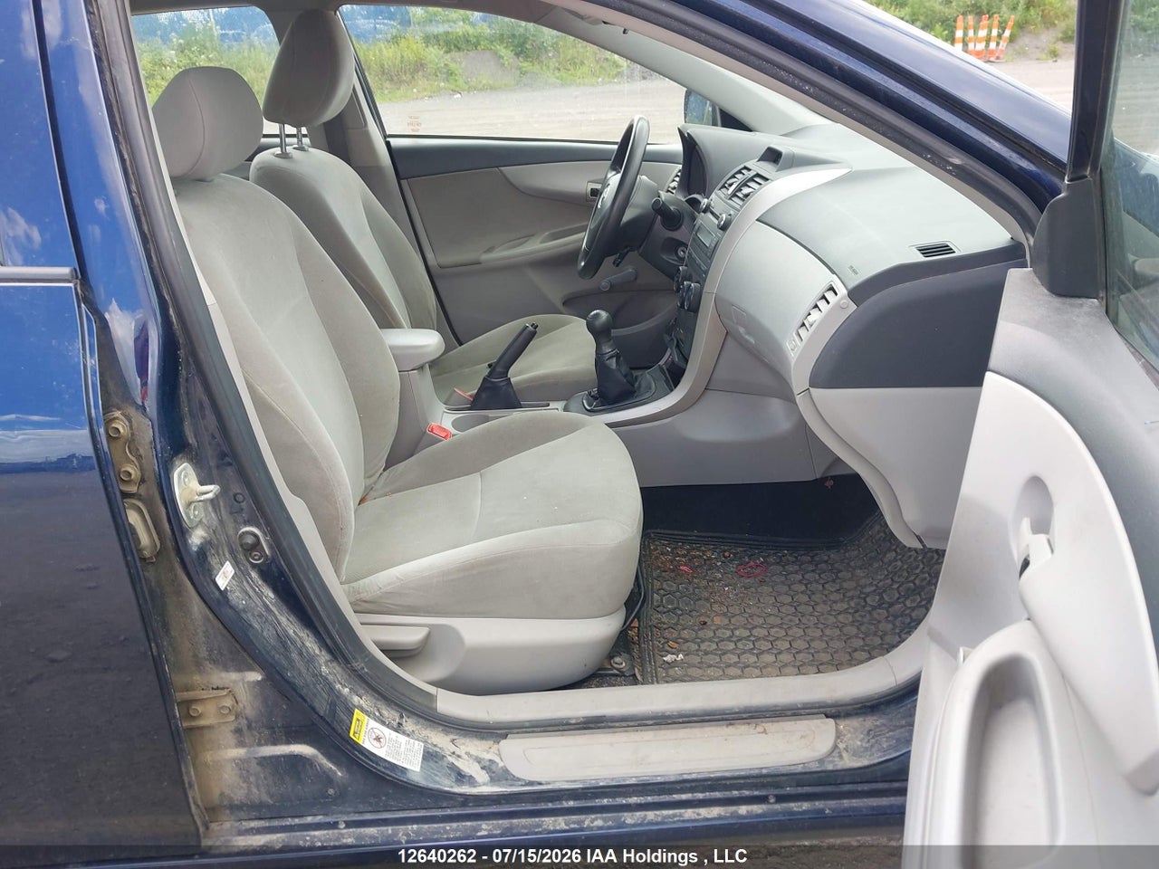 2013 TOYOTA COROLLA S/LE thumbnail 6