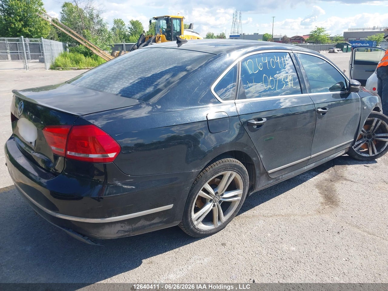 2012 VOLKSWAGEN PASSAT SEL thumbnail 6